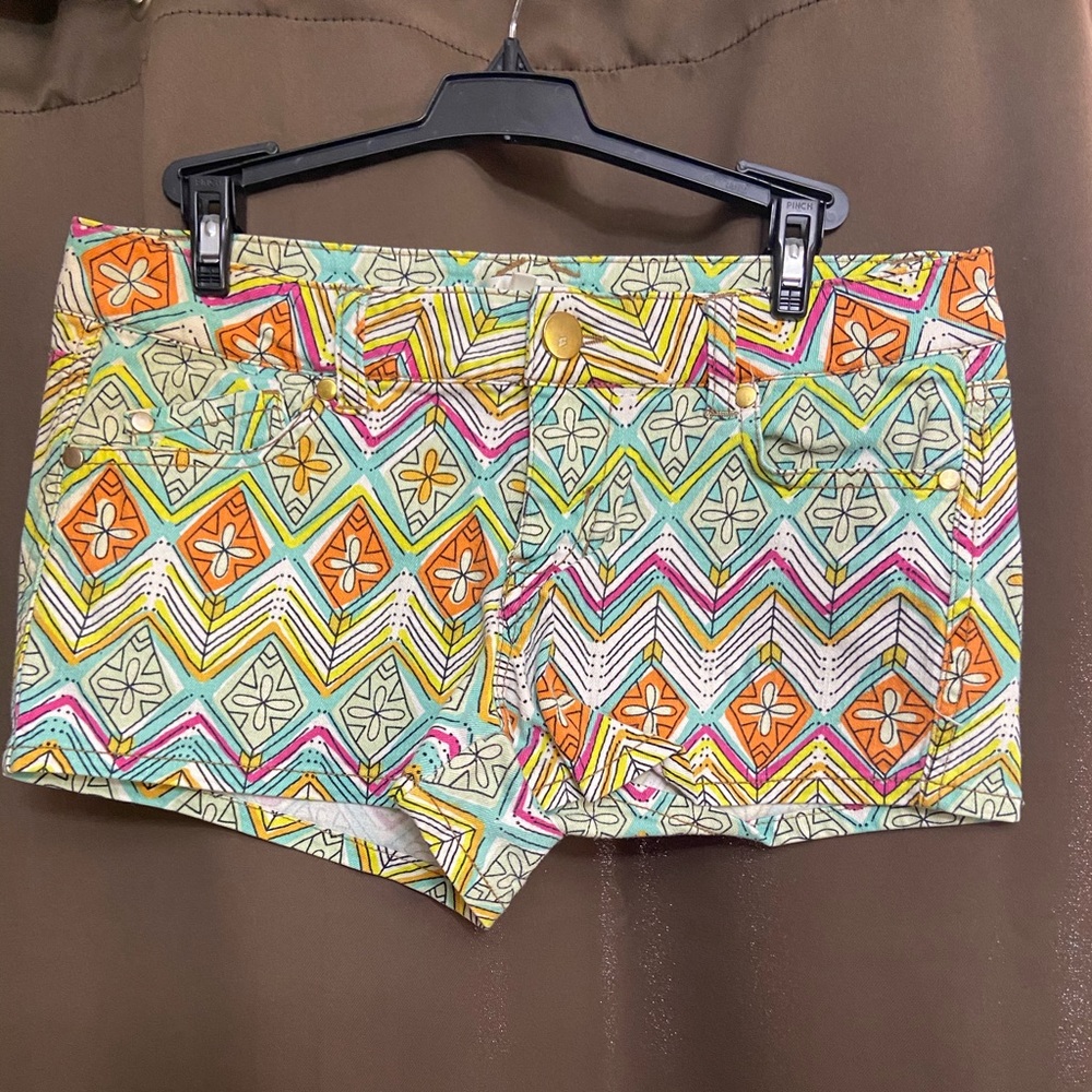 Multi-colored patterned denim shorts